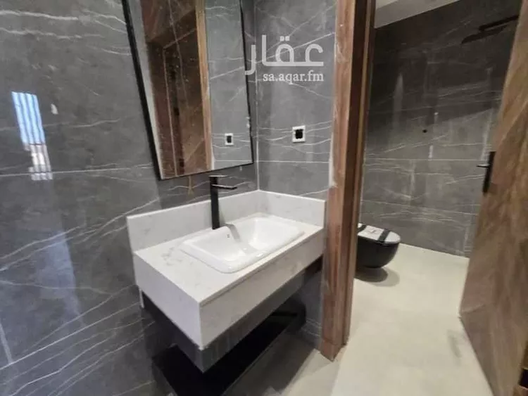فيلا للبيع في شارع الحارث بن عبدالرحمن, حي عكاظ, مدينة الرياض, منطقة الرياض صورة 3