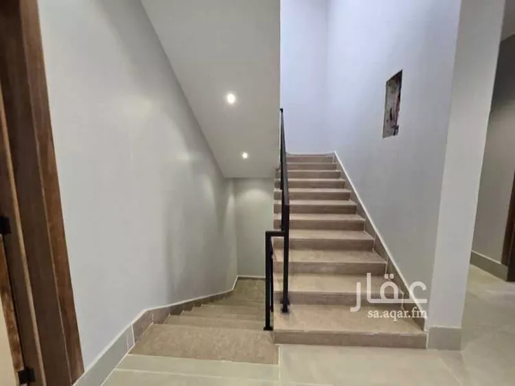 فيلا للبيع في شارع الحارث بن عبدالرحمن, حي عكاظ, مدينة الرياض, منطقة الرياض صورة 2