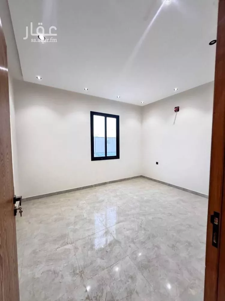 دور للبيع في شارع عثمان بن صدقة, حي طويق, مدينة الرياض, منطقة الرياض صورة 4