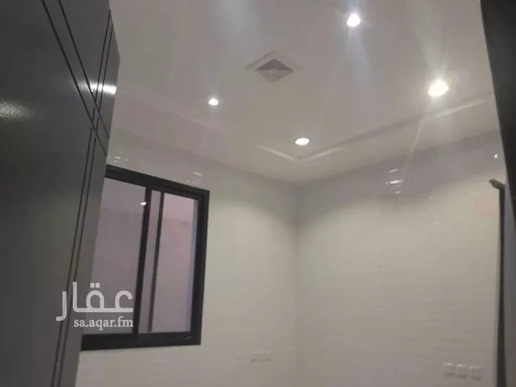 فيلا للبيع في شارع رقم 124, حي ظهرة لبن, مدينة الرياض, منطقة الرياض صورة 2