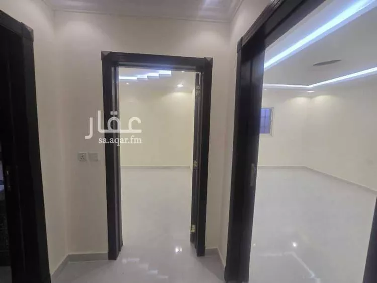 فيلا للبيع في شارع رقم 124, حي ظهرة لبن, مدينة الرياض, منطقة الرياض صورة 3