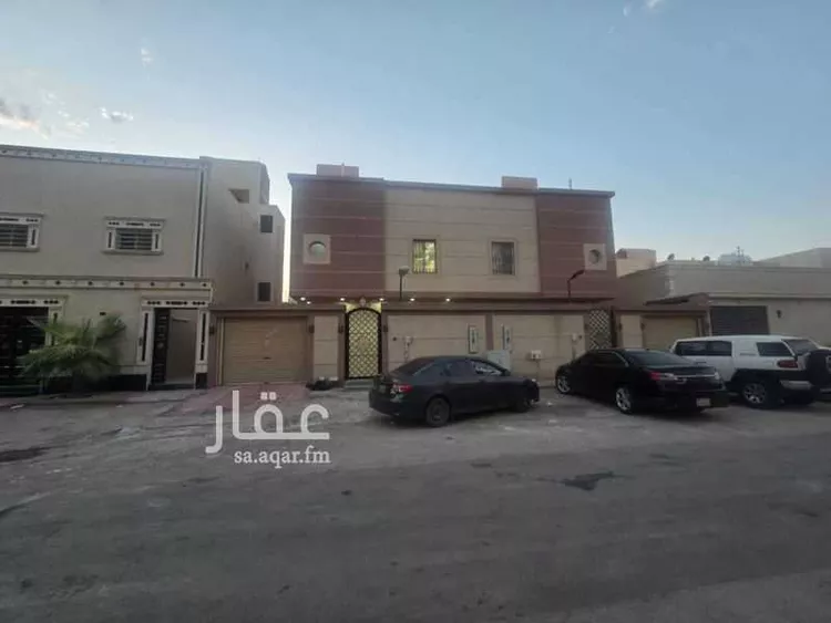 فيلا للبيع في شارع رقم 242, حي ظهرة لبن, مدينة الرياض, منطقة الرياض صورة 2