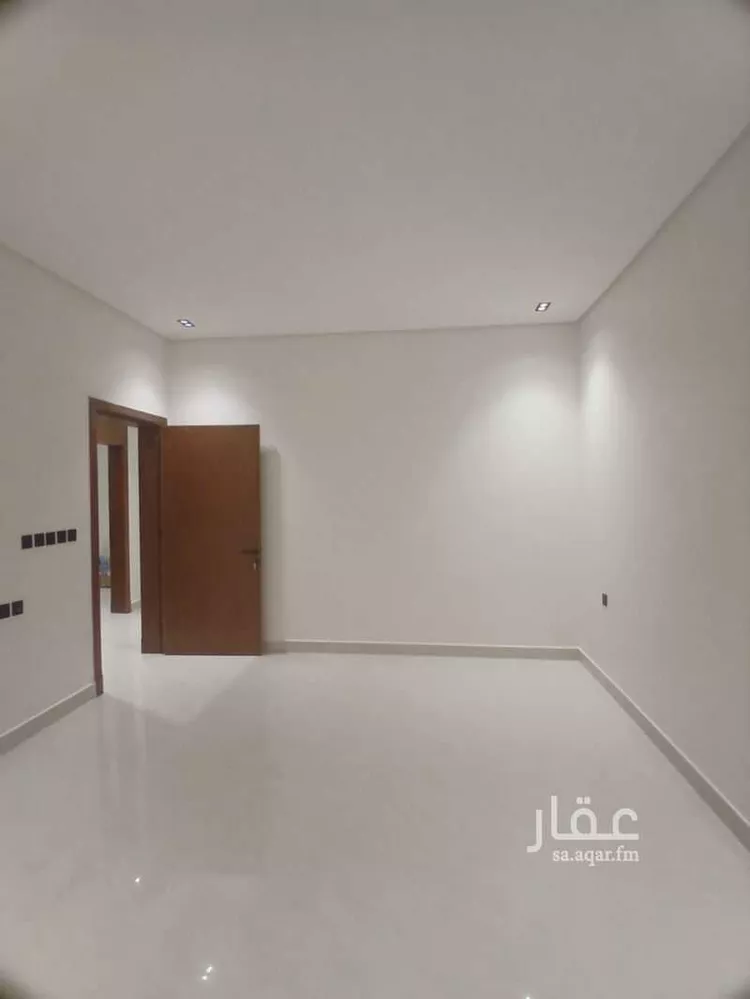 فيلا للبيع في شارع محمد عقيلة, حي طويق, مدينة الرياض, منطقة الرياض صورة 2