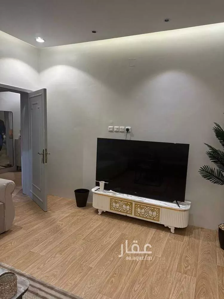 فيلا للبيع في شارع قلعة الربض, حي المنتزة رالشمالي, مدينة حائل, منطقة حائل صورة 5