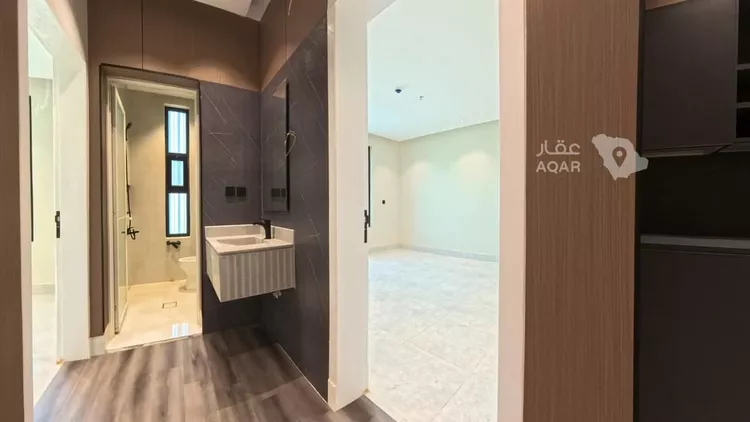 شقة للبيع في شارع القرية العليا, حي الحمراء, مدينة الخبر, المنطقة الشرقية 7