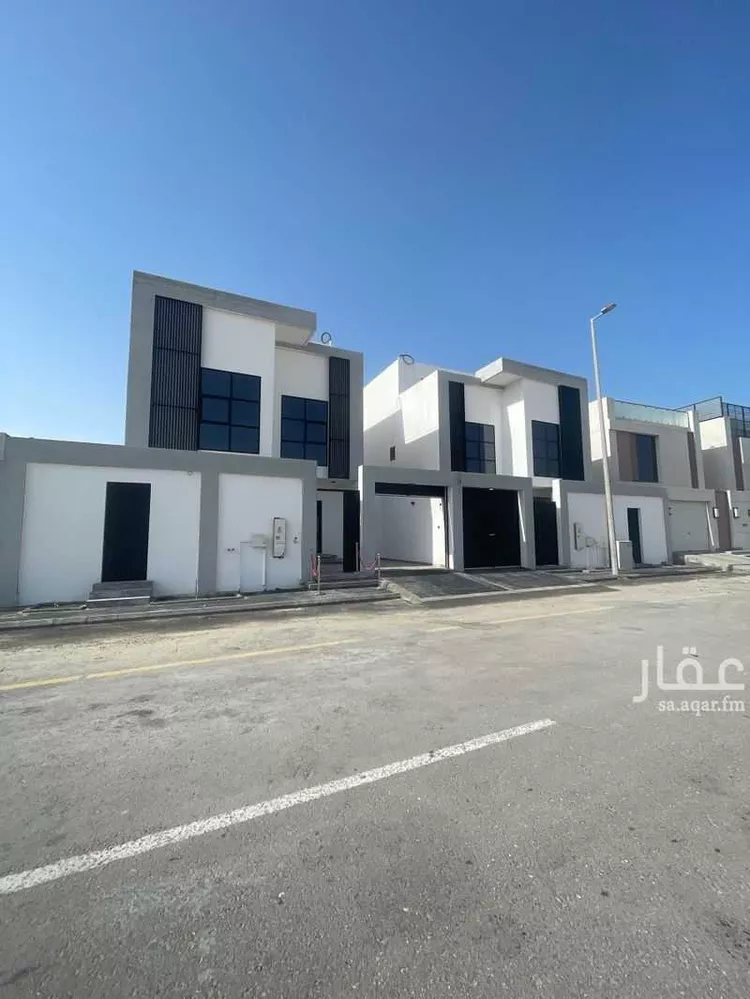 فيلا للبيع في شارع 201 السيف, حي السيف, مدينة الدمام, المنطقة الشرقية 1 صورة