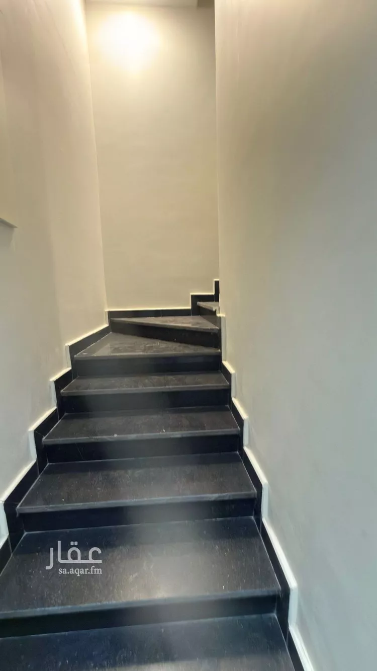 فيلا للبيع في شارع البرج, حي الشعلة, مدينة الدمام, المنطقة الشرقية صورة 5
