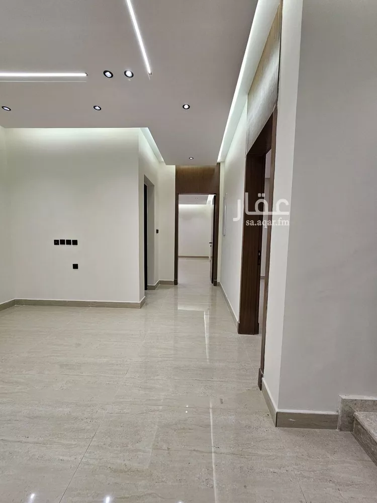 فيلا للبيع في شارع اسماعيل بن ابي المهاجر, حي ضاحية الملك فهد, مدينة الدمام, المنطقة الشرقية صورة 5