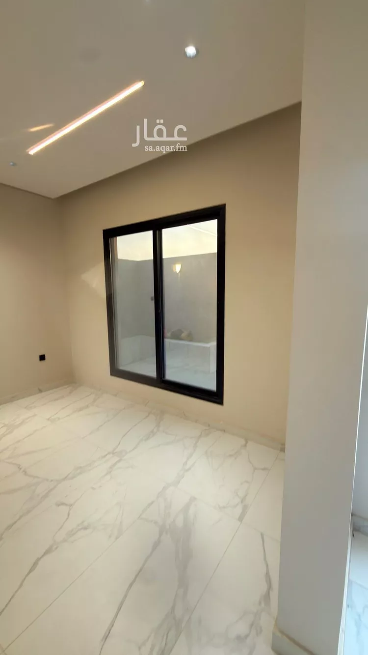 فيلا للبيع في شارع البرج, حي الشعلة, مدينة الدمام, المنطقة الشرقية صورة 2