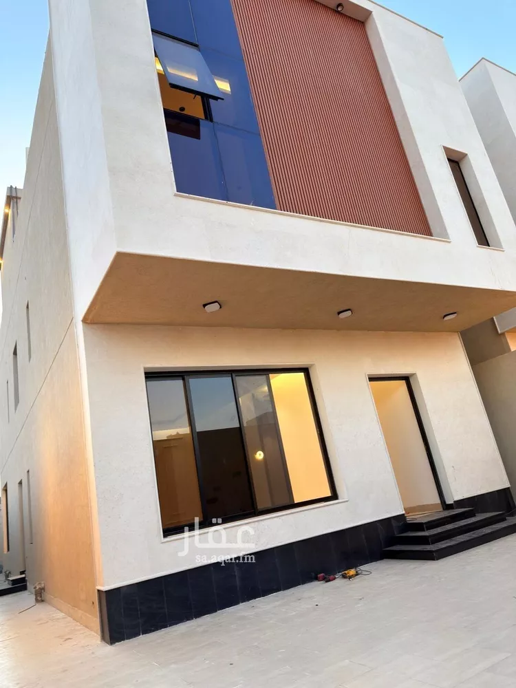 فيلا للبيع في شارع اسماعيل بن ابي المهاجر, حي ضاحية الملك فهد, مدينة الدمام, المنطقة الشرقية صورة 2