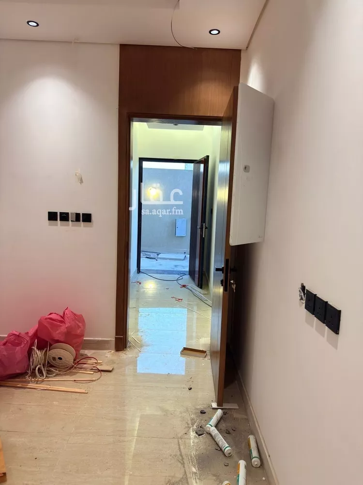 فيلا للبيع في شارع اسماعيل بن ابي المهاجر, حي ضاحية الملك فهد, مدينة الدمام, المنطقة الشرقية صورة 4