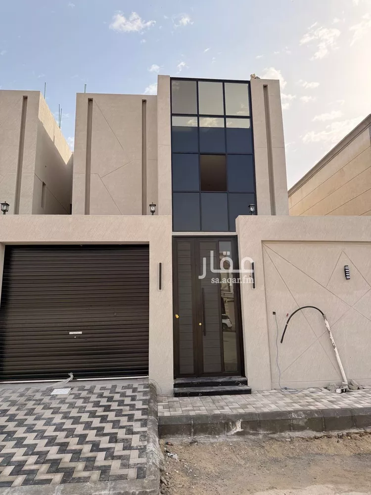 فيلا للبيع في شارع 841 ضاحية الملك فهد, حي ضاحية الملك فهد, مدينة الدمام, المنطقة الشرقية