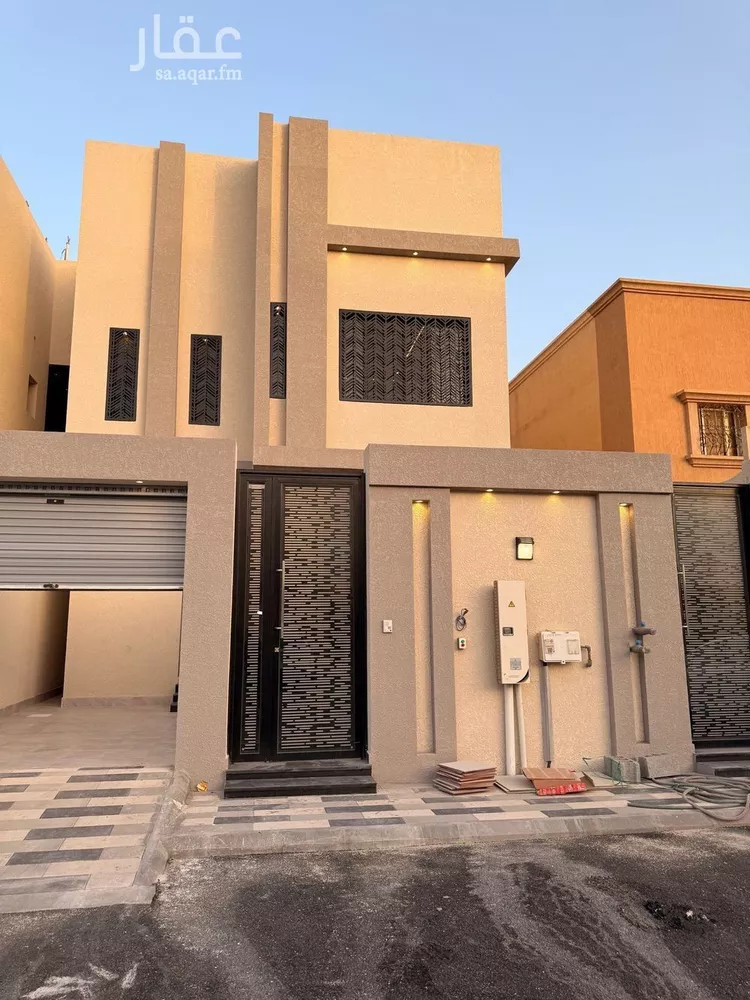 فيلا للبيع في شارع ابن شهيد الاندلسي, حي المنار, مدينة الدمام, المنطقة الشرقية صورة 2
