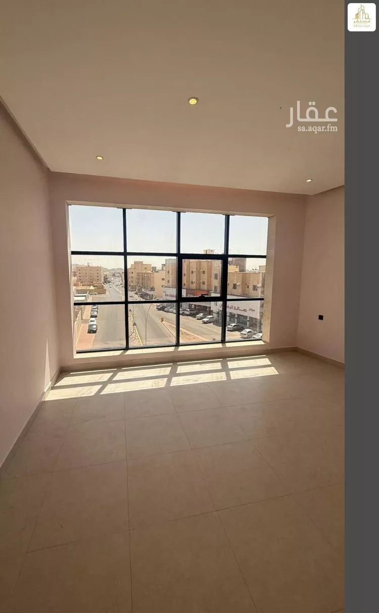 عمارة للإيجار في شارع حسن المدني, حي المحطة, مدينة حائل, منطقة حائل صورة 3