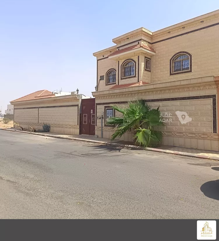 فيلا للبيع في شارع أبي المظفر المبارك, حي نقرة قفار, مدينة حائل, منطقة حائل 2