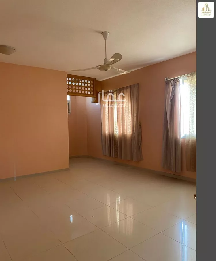 فيلا للإيجار في شارع عبدالوهاب العطار, حي صلاح الدين, مدينة حائل, منطقة حائل صورة 3