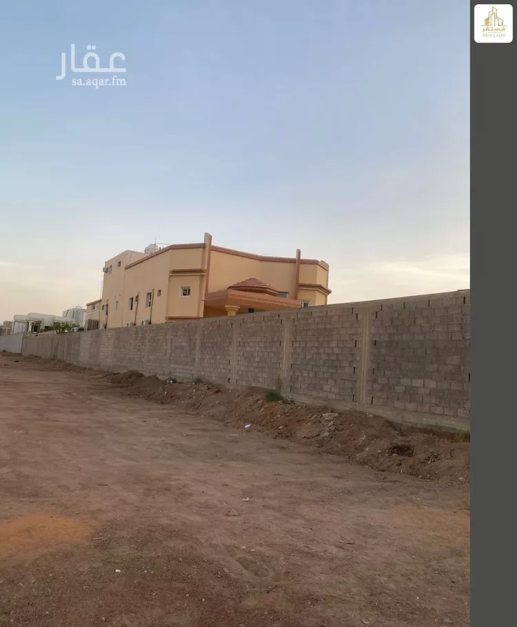 فيلا للبيع في شارع طريق الملك فيصل بن عبد العزيز, حي صبابة, مدينة حائل, منطقة حائل صورة 4