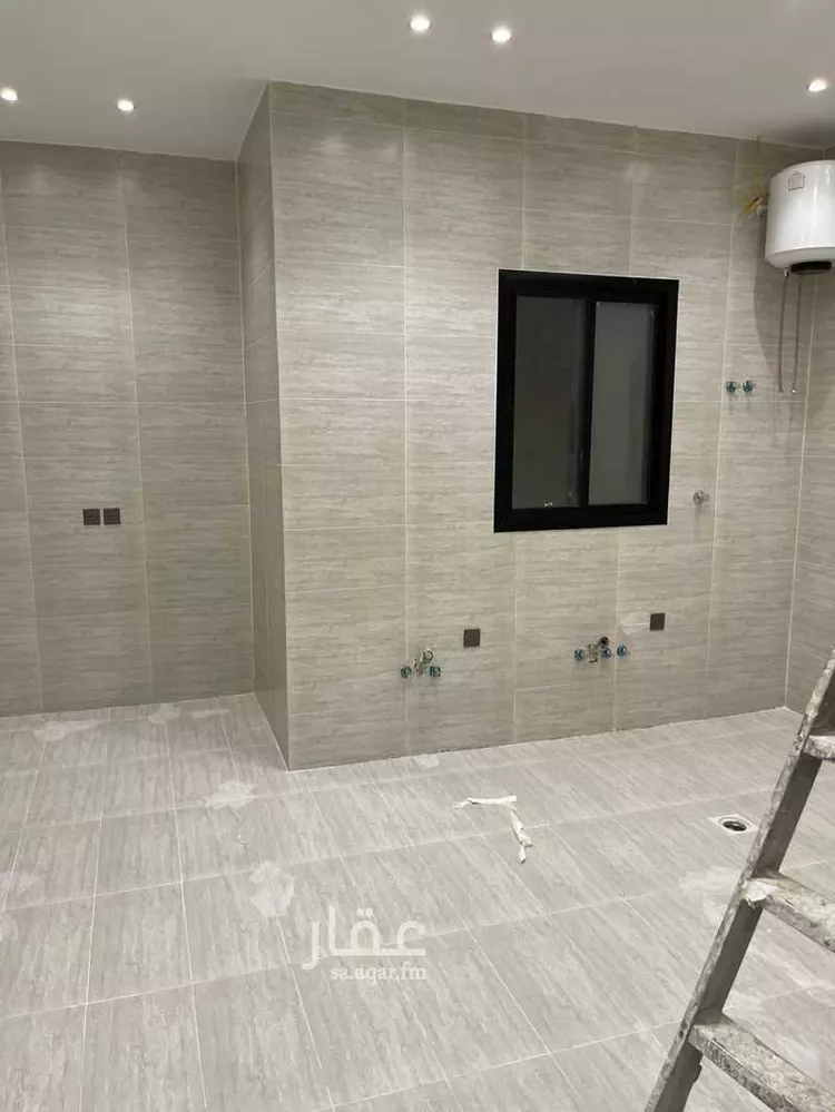 دور للبيع في شارع نهاوند, حي العزيزية, مدينة الرياض, منطقة الرياض صورة 5