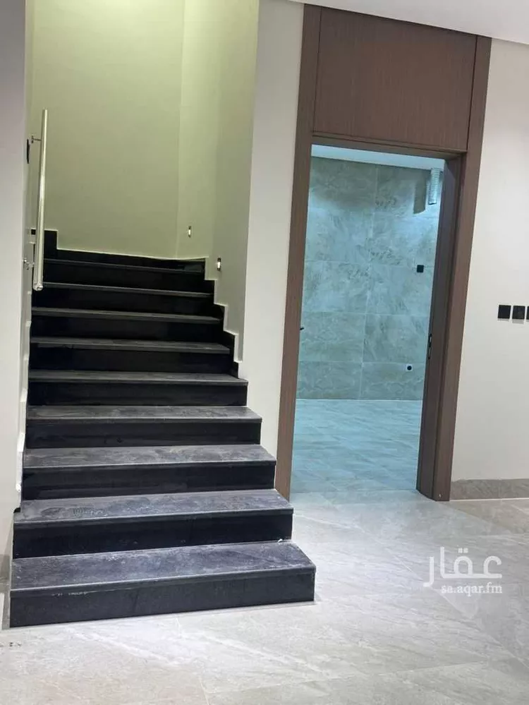 فيلا للبيع في شارع القمر, حي الشروق, مدينة الدمام, المنطقة الشرقية صورة 2