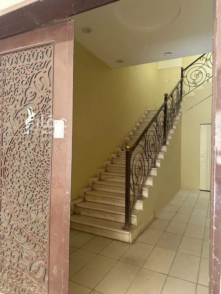 عمارة للبيع في شارع القادسية, حي الياسمين, مدينة الرياض, منطقة الرياض صورة 2