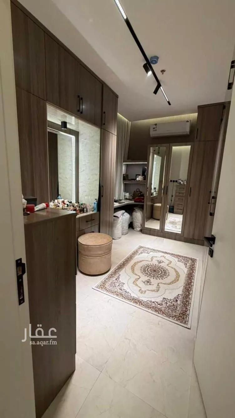 شقة للبيع في شارع جرير بن عبدالله البجلي, حي مغرزات, مدينة الرياض, منطقة الرياض صورة 4