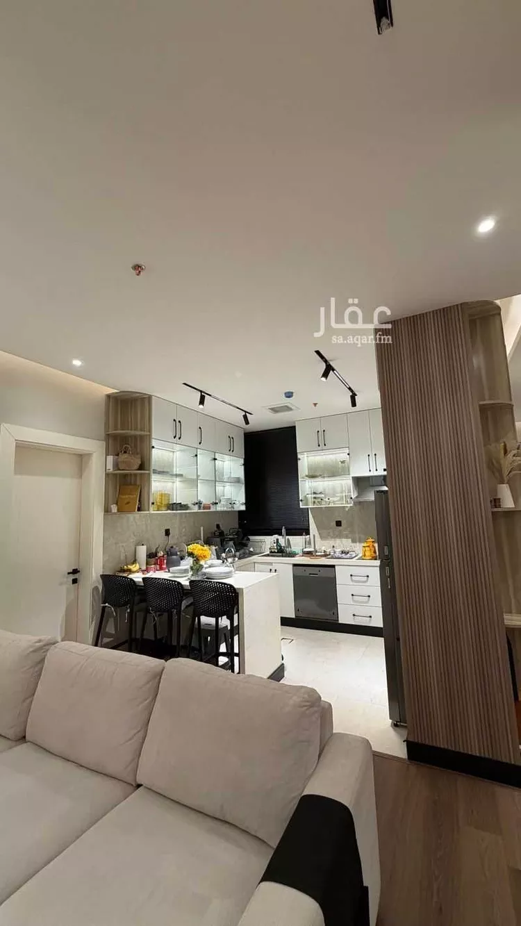 شقة للبيع في شارع جرير بن عبدالله البجلي, حي مغرزات, مدينة الرياض, منطقة الرياض صورة 3