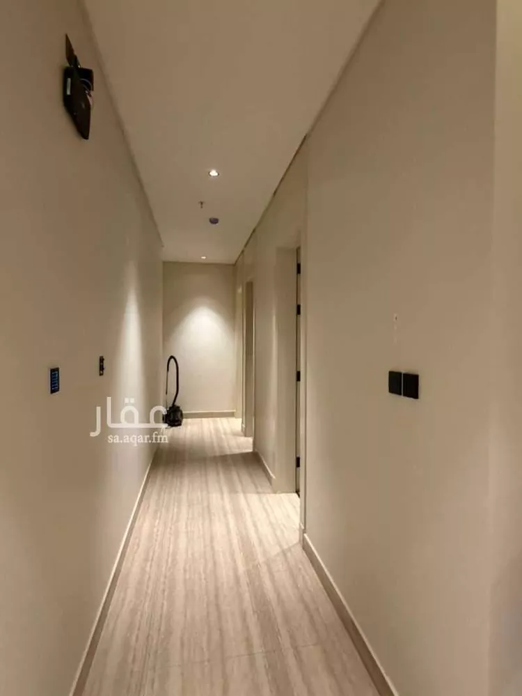 شقة للإيجار في شارع ورقة بن نوفل, حي النزهة, مدينة الرياض, منطقة الرياض 14