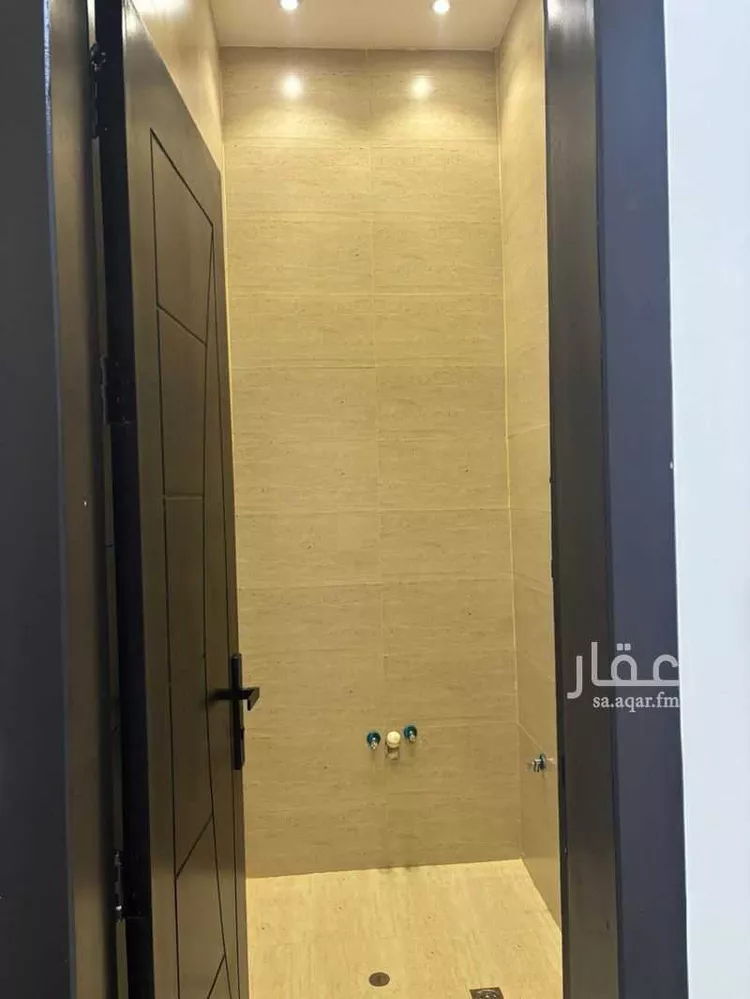 Building for Sale in Riyadh Dhahrat Laban