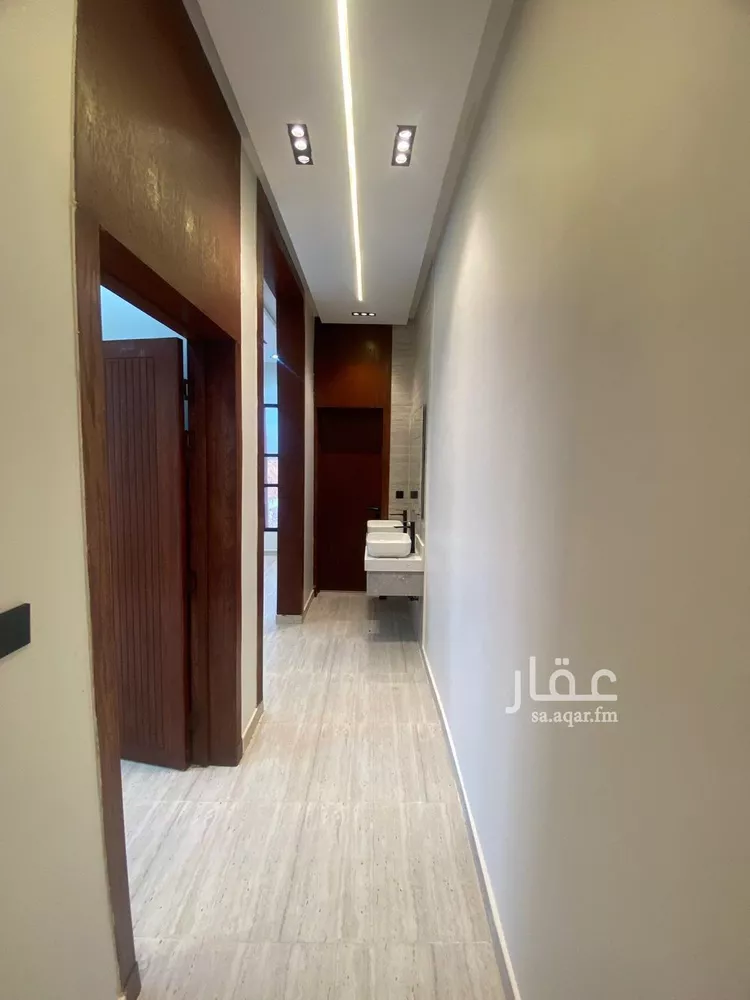 فيلا للبيع في شارع دينار الحجام, حي طويق, مدينة الرياض, منطقة الرياض صورة 3