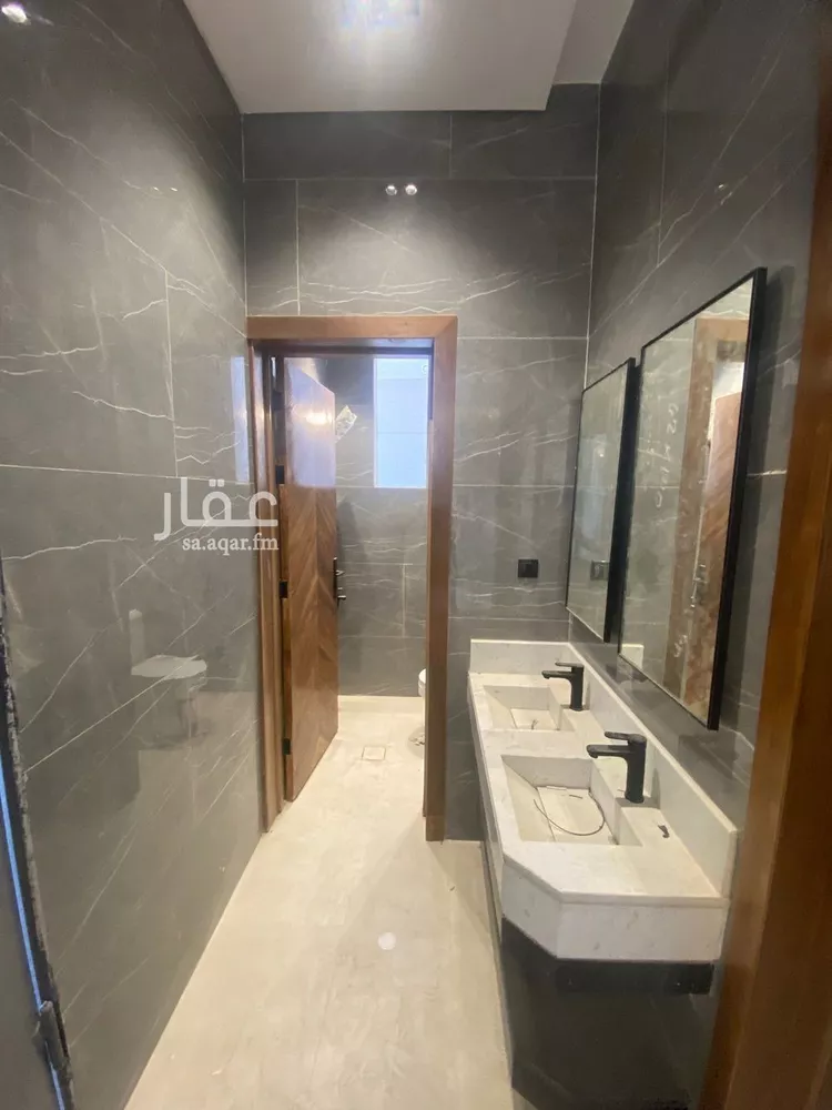 فيلا للبيع في شارع الحر بن قيس, حي عكاظ, مدينة الرياض, منطقة الرياض صورة 5