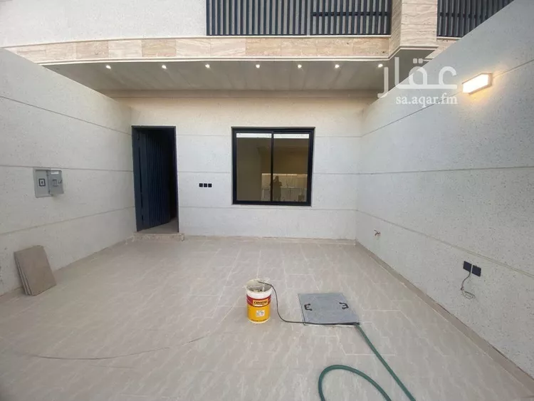 فيلا للبيع في شارع الحر بن قيس, حي عكاظ, مدينة الرياض, منطقة الرياض صورة 2