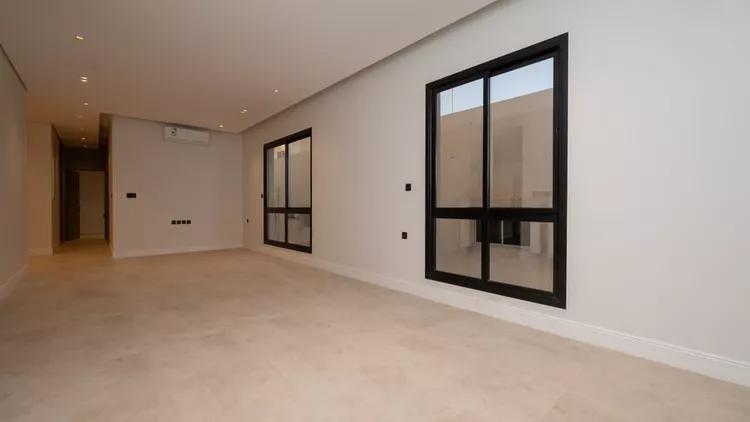 Floor for Sale in Riyadh King Fahd 2