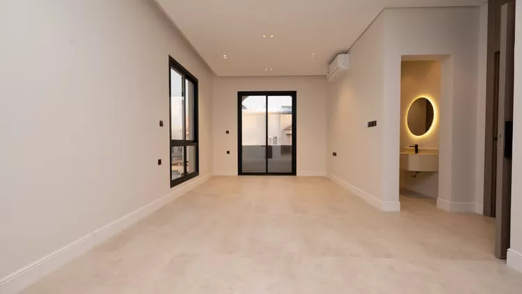 Floor for Sale in Riyadh King Fahd 3