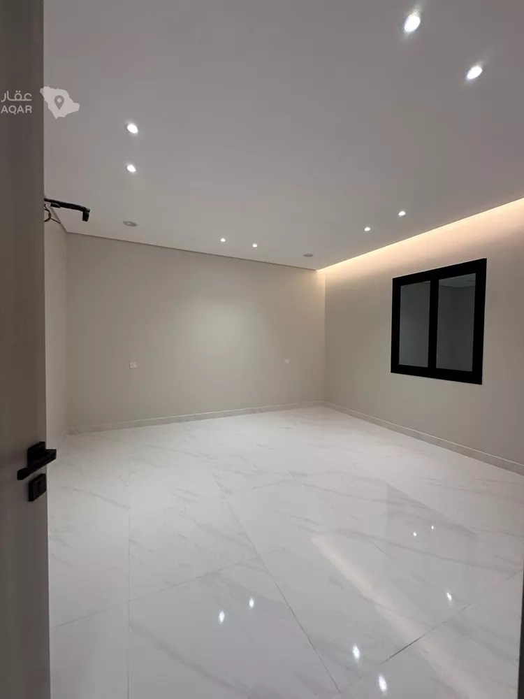 شقة للبيع في شارع عبد الرحمن بن معمر الانصاري, حي الدفاع, مدينة المدينة المنورة, منطقة المدينة المنورة 14