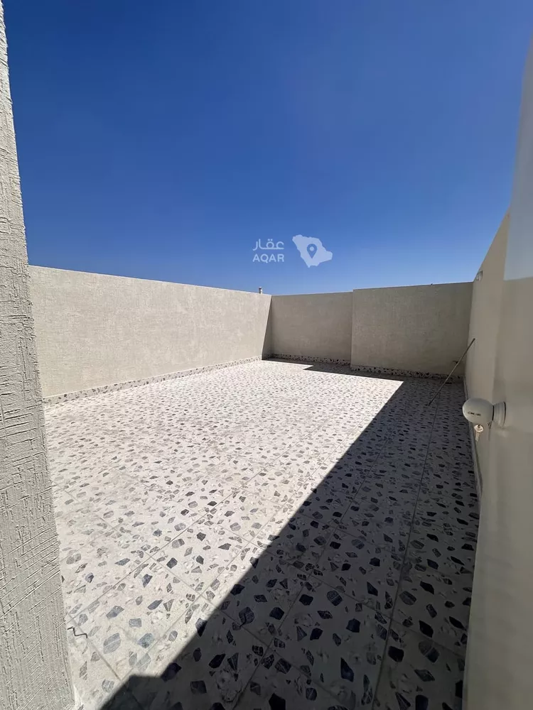 شقة للبيع في شارع عبد الرحمن بن معمر الانصاري, حي الدفاع, مدينة المدينة المنورة, منطقة المدينة المنورة 6