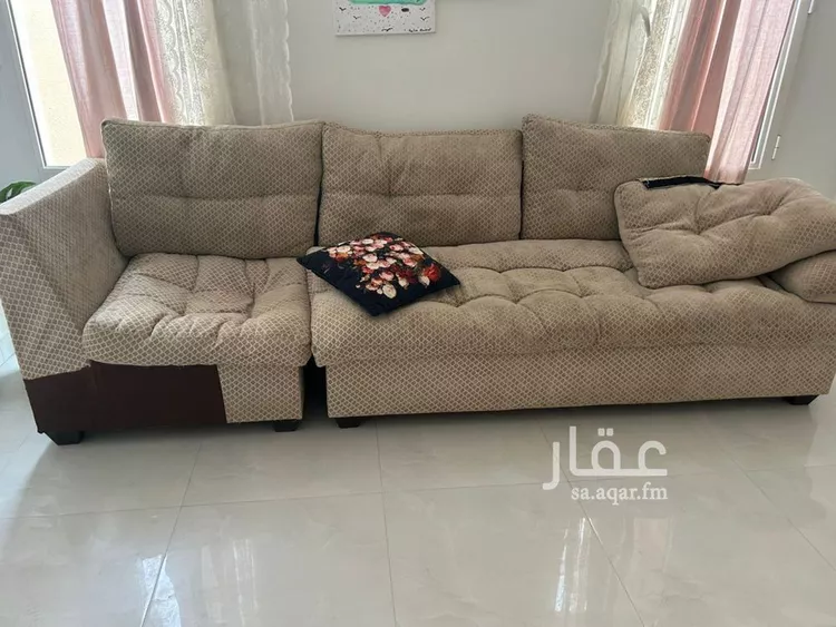 فيلا للإيجار في شارع تمام بنت الحسين, حي عكاظ, مدينة الرياض, منطقة الرياض صورة 5