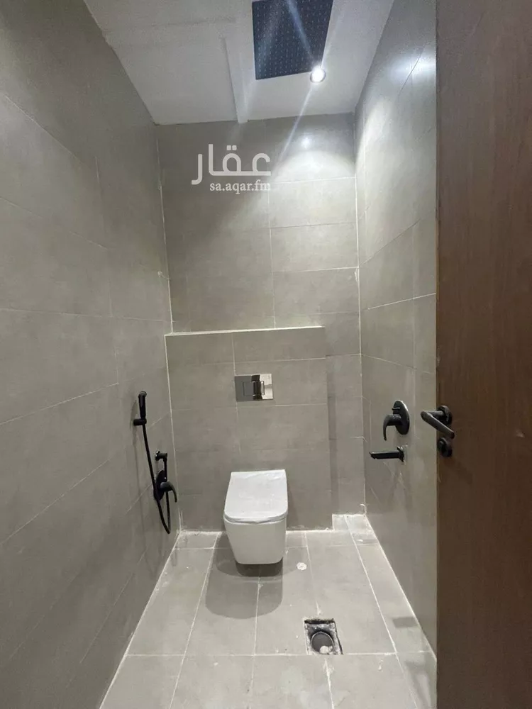 فيلا للإيجار في شارع تمام بنت الحسين, حي عكاظ, مدينة الرياض, منطقة الرياض صورة 4