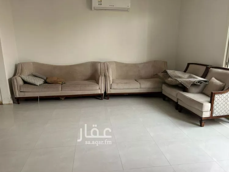 فيلا للإيجار في شارع تمام بنت الحسين, حي عكاظ, مدينة الرياض, منطقة الرياض صورة 4