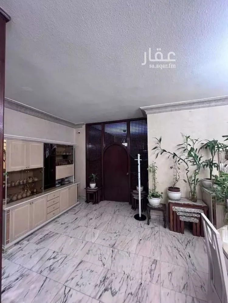 فيلا للبيع في شارع عبدالله بن رشيد, حي الروضة, مدينة الرياض, منطقة الرياض صورة 2