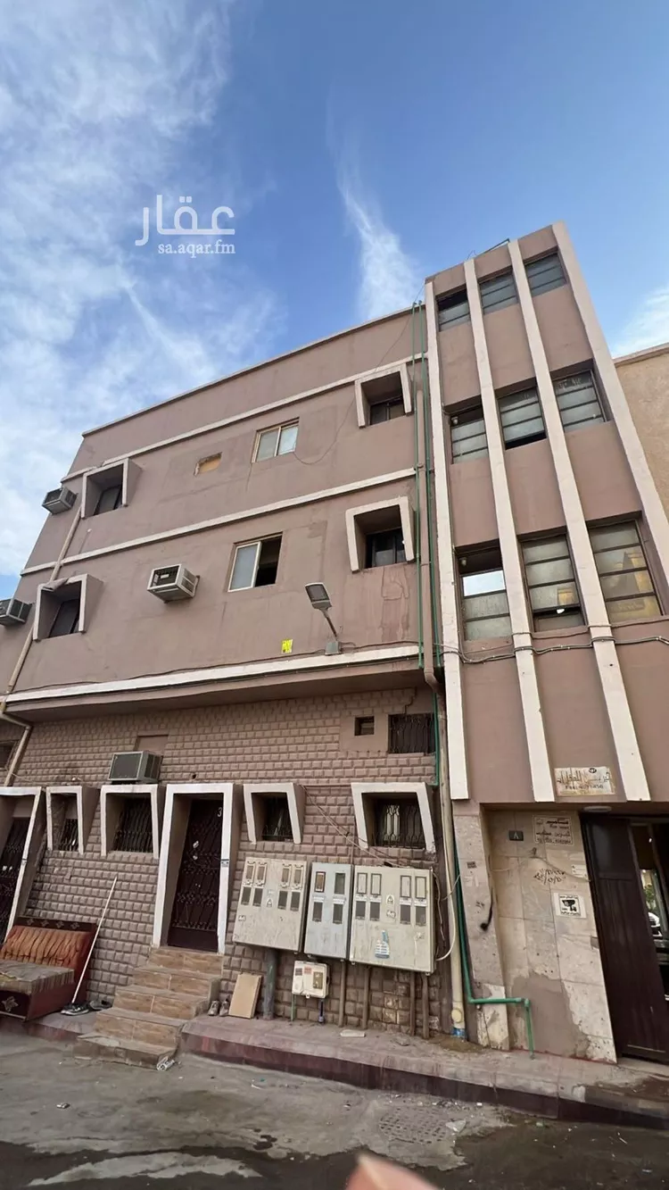 عمارة للبيع في شارع يوسف الزيات, حي منفوحة الجديدة, مدينة الرياض, منطقة الرياض