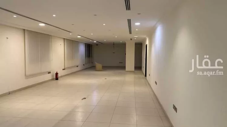 Building for Rent in Riyadh Al Malaz