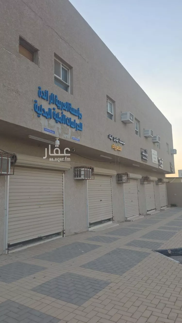 عمارة للبيع في شارع عبدالله بن أوس الساعدي, حي الملك خالد, مدينة عنيزه, منطقة القصيم