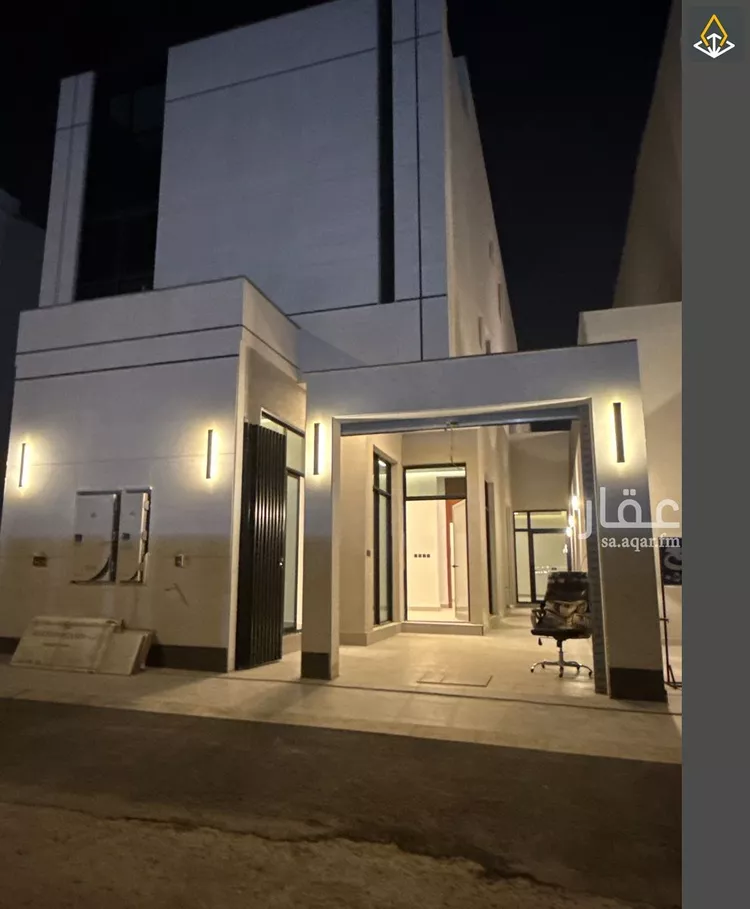 Floor for Sale in Riyadh Al Janadriyah