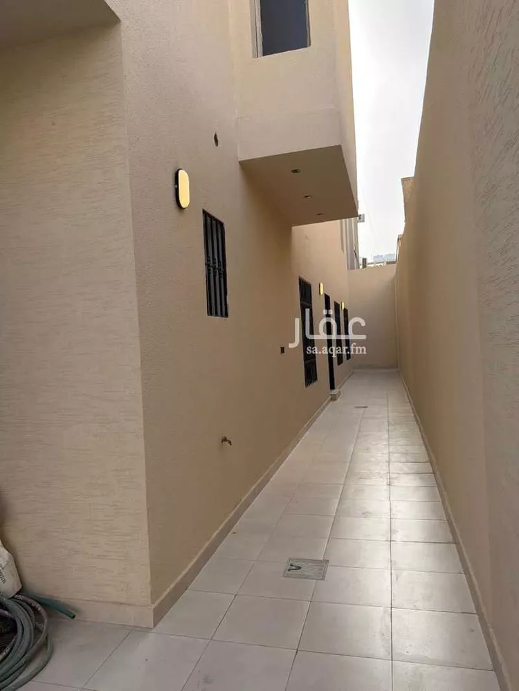 دور للبيع في شارع باب الشام, حي السويدي, مدينة الرياض, منطقة الرياض صورة 2