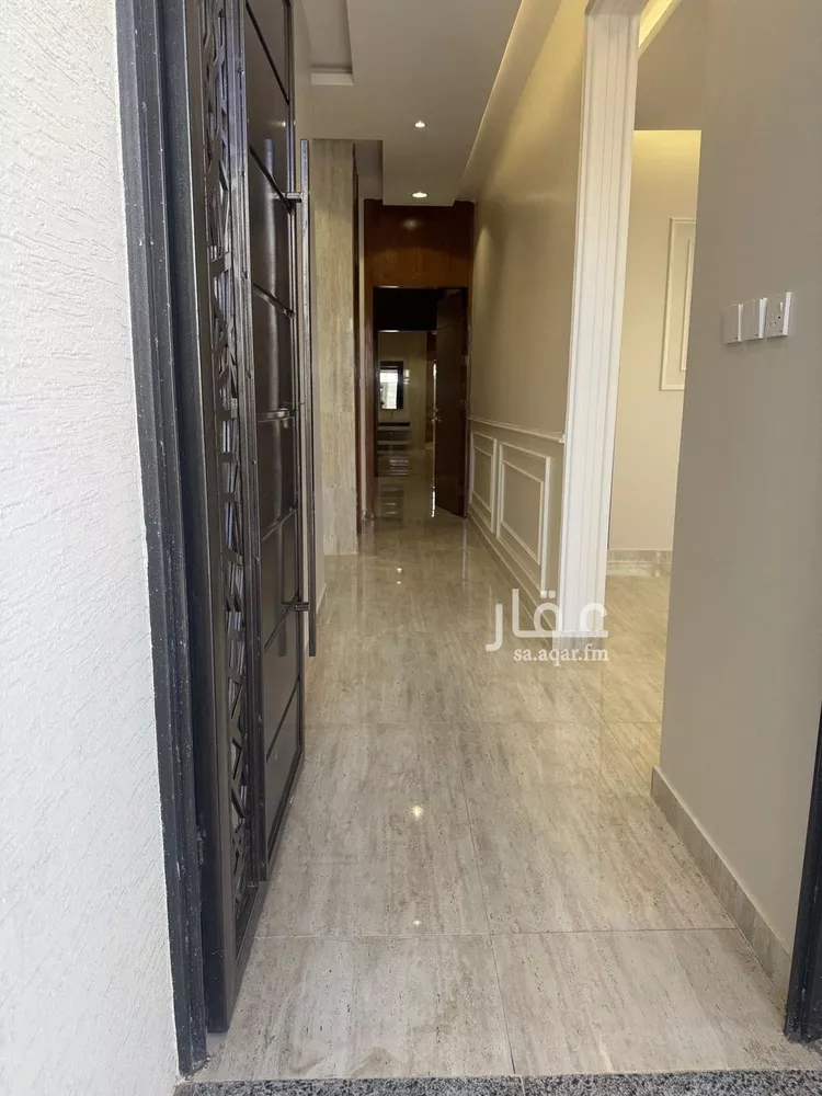 فيلا للبيع في شارع الرصيفة, حي الزهور, مدينة أبها, منطقة عسير صورة 4