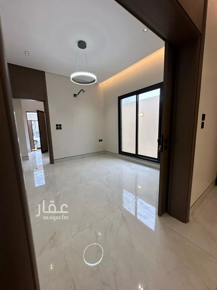 فيلا للبيع في شارع الراجحي, حي الظرفة, مدينة خميس مشيط, منطقة عسير صورة 2