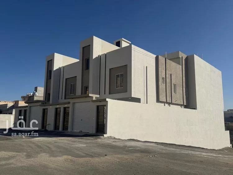 فيلا للبيع في شارع الرصيفة, حي الزهور, مدينة أبها, منطقة عسير صورة 3