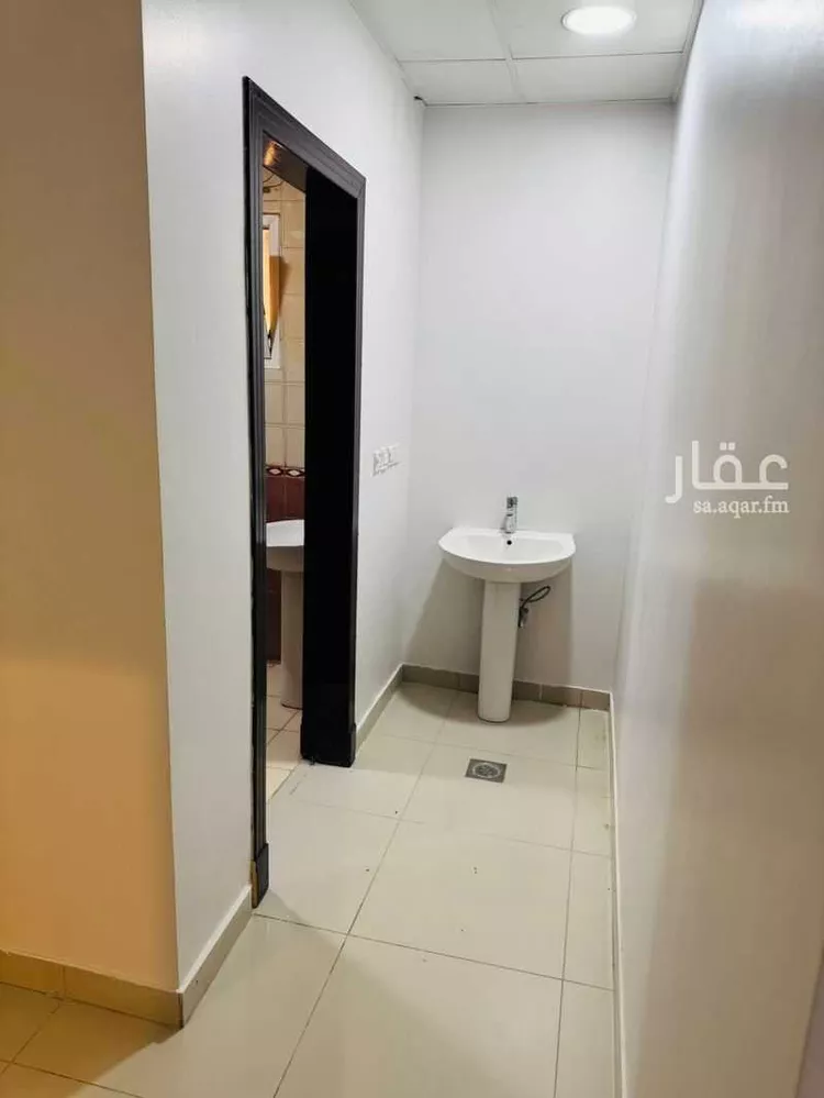 Commercial Office for Rent in Riyadh An Nahdah صورة 4