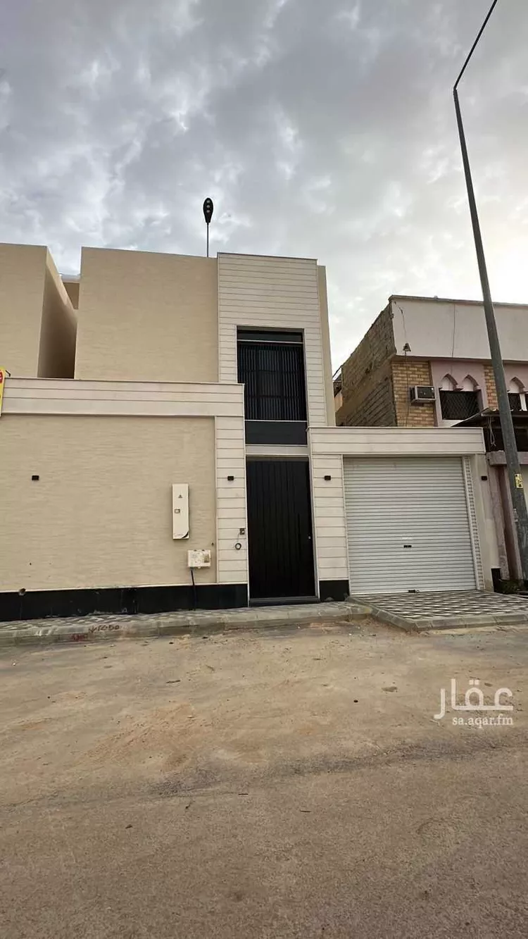 فيلا للبيع في شارع وادي مية, حي العريجاء الغربي, مدينة الرياض, منطقة الرياض صورة 2