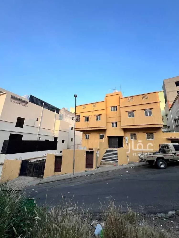 عمارة للبيع في شارع منصور بن ابي المعالي, حي ذرة, مدينة أبها, منطقة عسير
